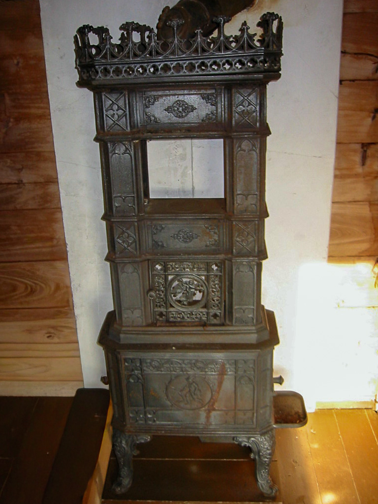 Etasjeovn fra slutten av 1800-tallet